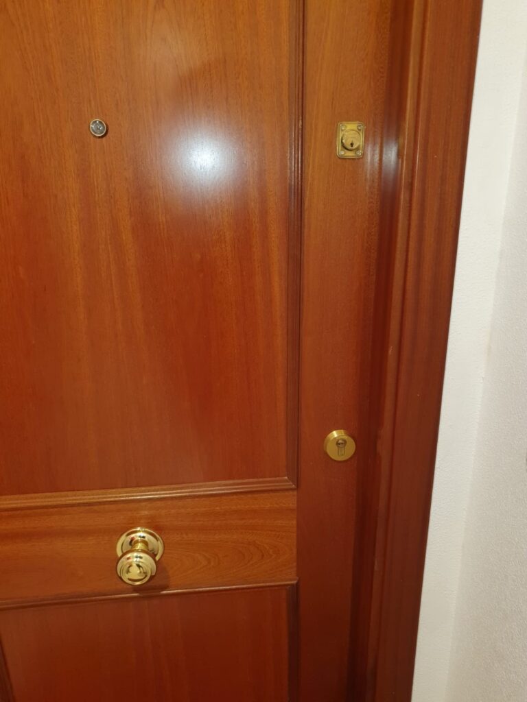 Apertura de puertas Gutierre-Muñoz