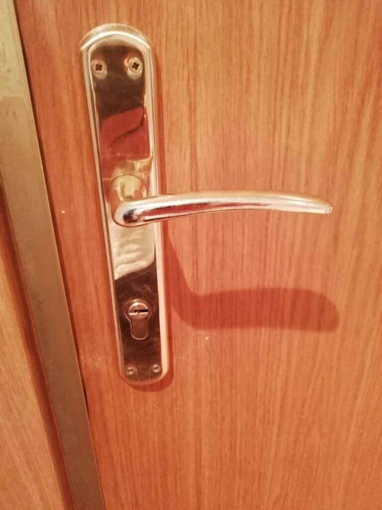 Apertura de puertas Las Herreras