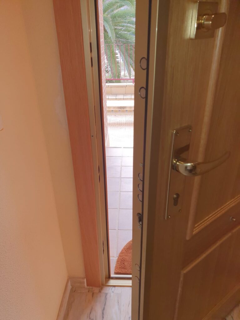 Apertura de puertas Sinlabajos